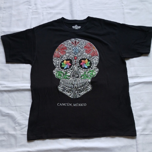 Asphalt Yacht Club Other - Asphalt Yacht Club Black Short Sleeve Tee with‎ Intricate Skull DesignSz L